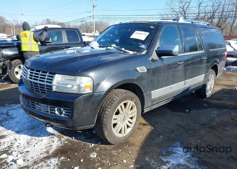 2013 Lincoln Navigator L z USA, uszkodzony, nr VIN 5LMJJ3J57DEL05400
